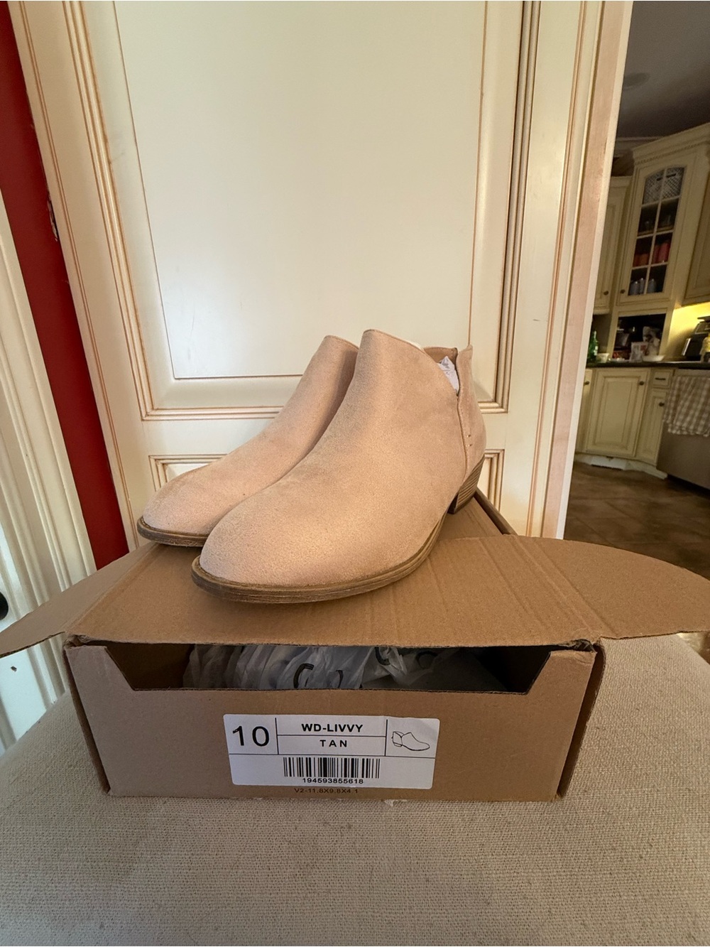 Source Unknown Beige Suede Ankle Booties